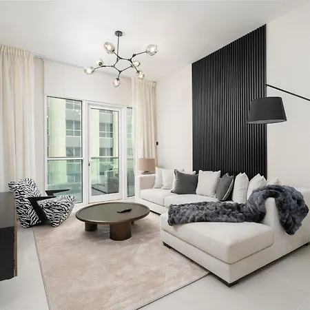 Nasma Luxury Stays - Elevated Comfort & Style In A 24Th Floor Apartment Dubai Esterno foto